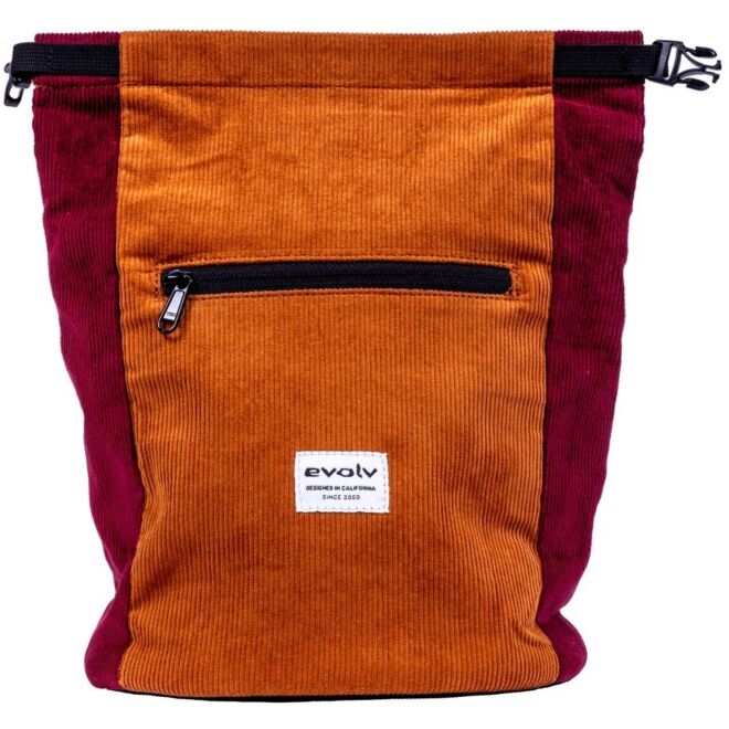 Evolv Corduroy Chalk Bucket pod portamagnesite boulder