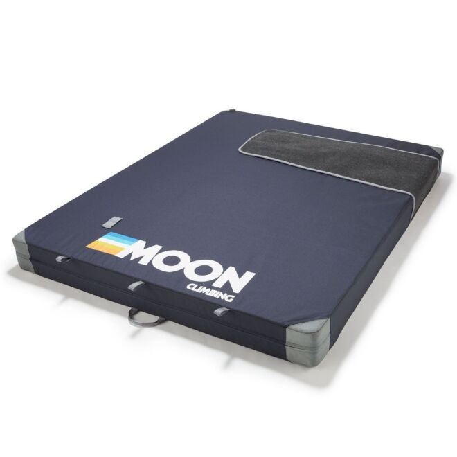 Moon Saturn crash pad boulder arrampicata