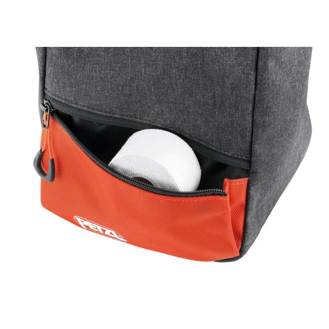 Petzl Sakab portamagnesite boulder