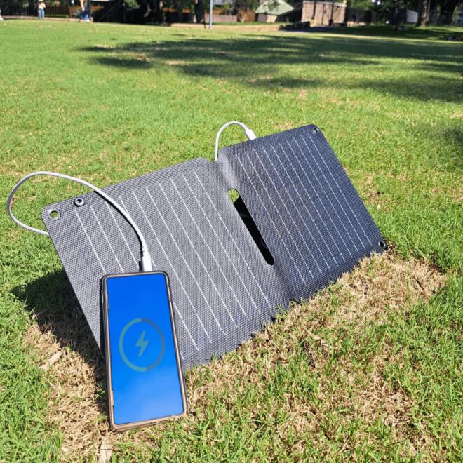 Xtorm SolarBooster 14W pannello solare portatile