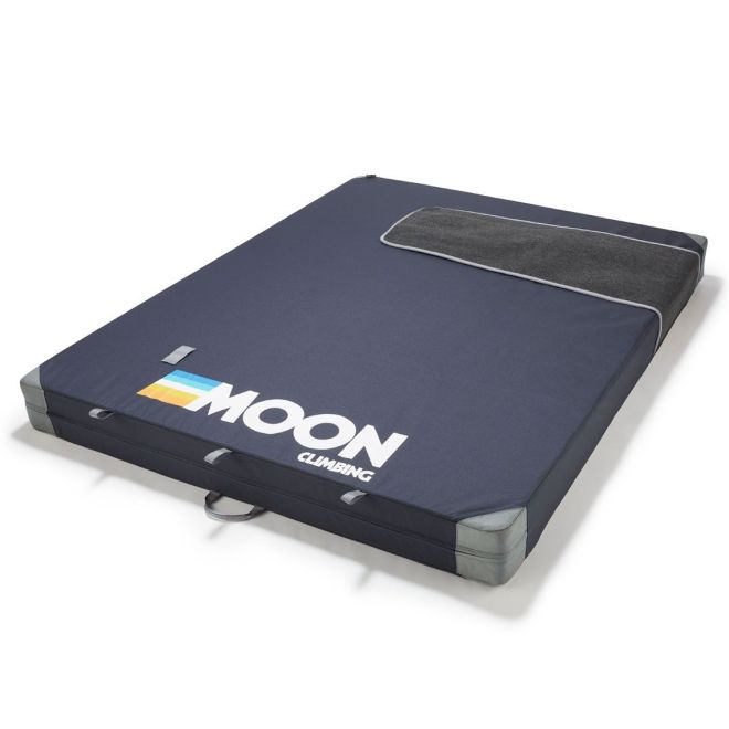 Moon Saturn crash pad boulder arrampicata