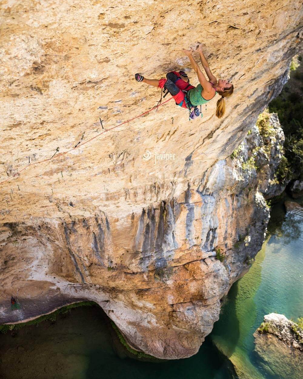 andrea cartas arrampicata sportiva falesia